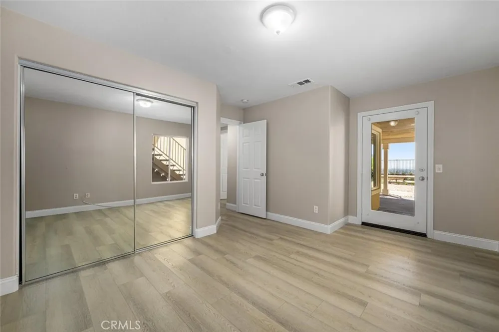 2212 Sea Ridge Signal Hill, CA 90755