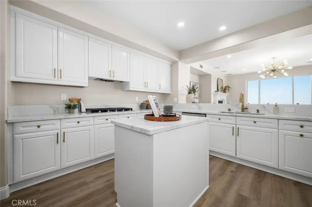 2212 Sea Ridge Signal Hill, CA 90755