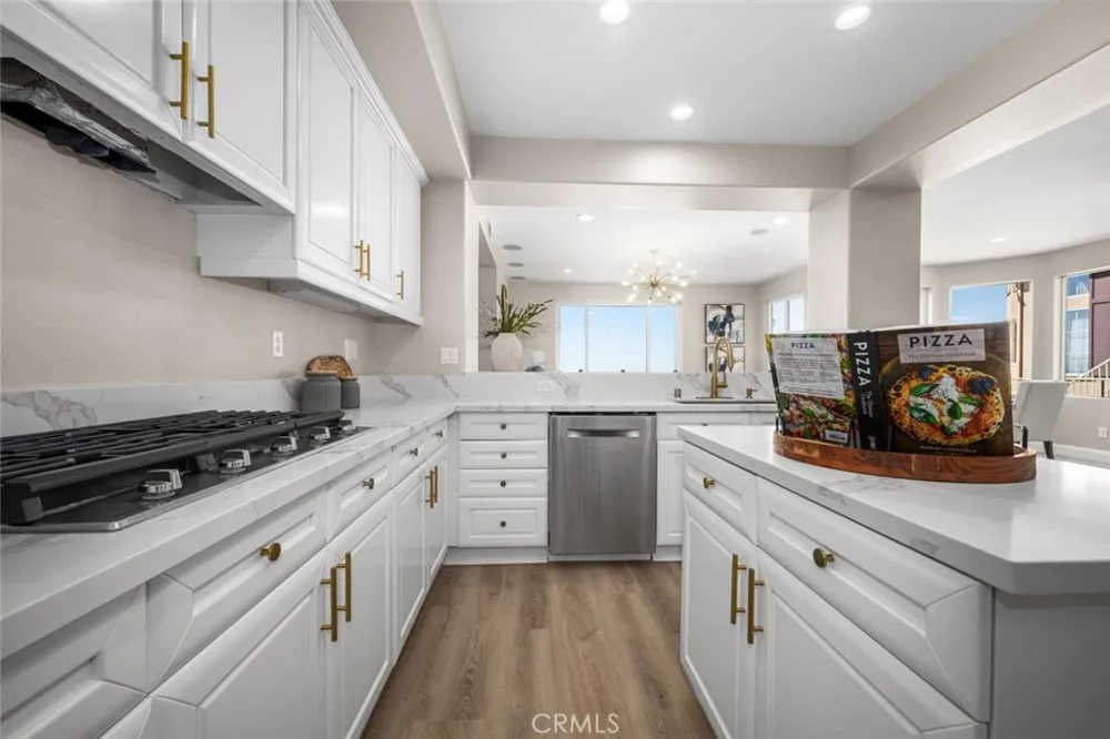 2212 Sea Ridge Signal Hill, CA 90755