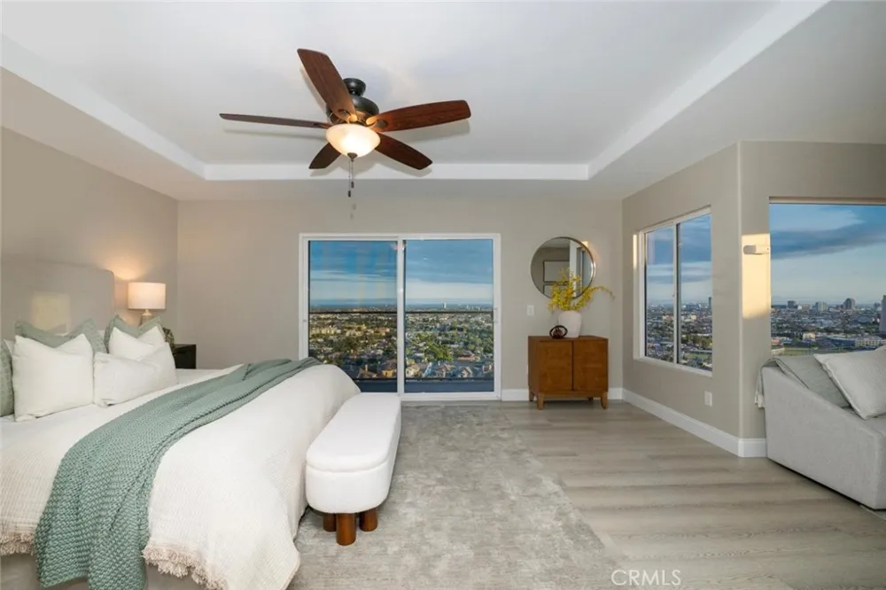 2212 Sea Ridge Signal Hill, CA 90755
