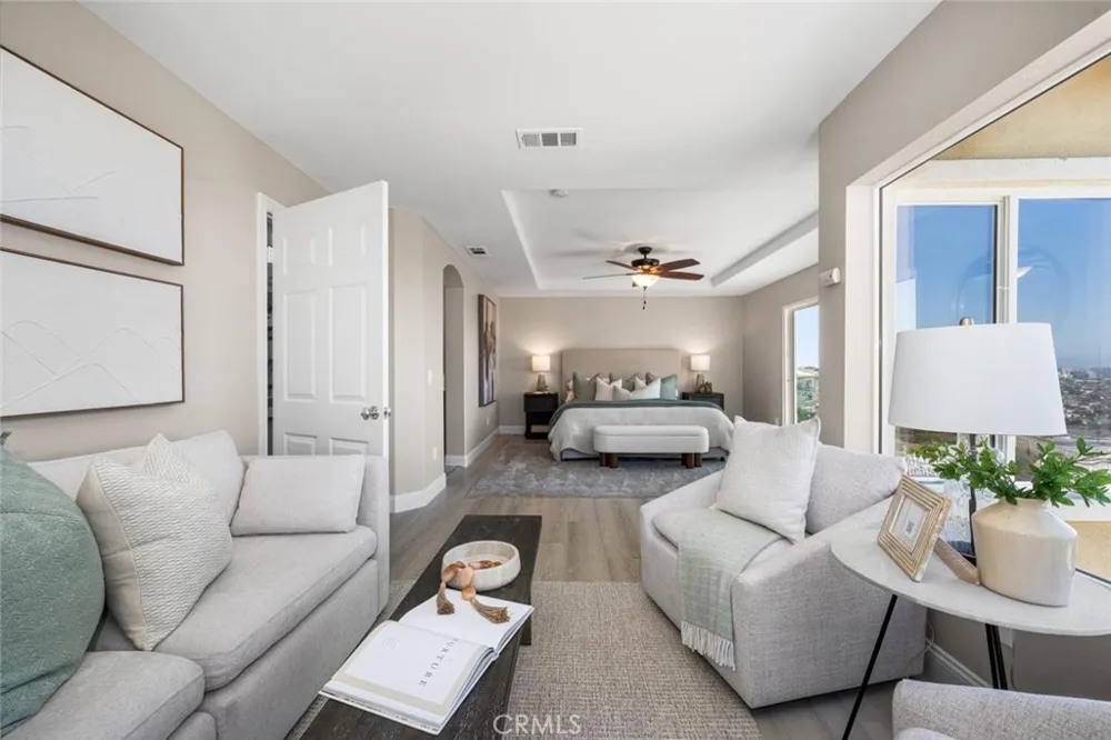 2212 Sea Ridge Signal Hill, CA 90755