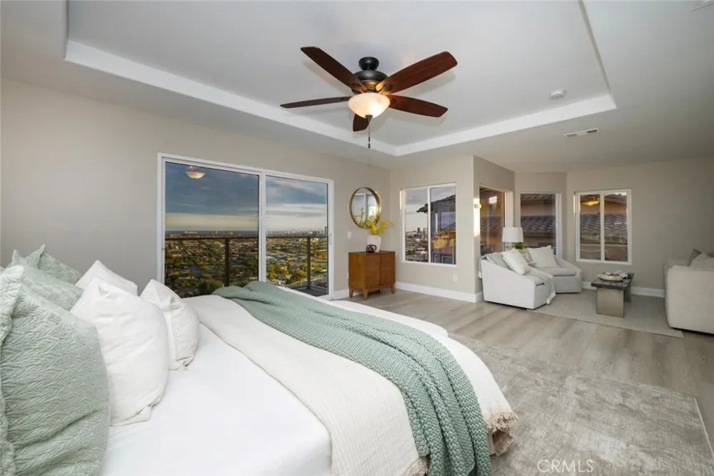2212 Sea Ridge Signal Hill, CA 90755