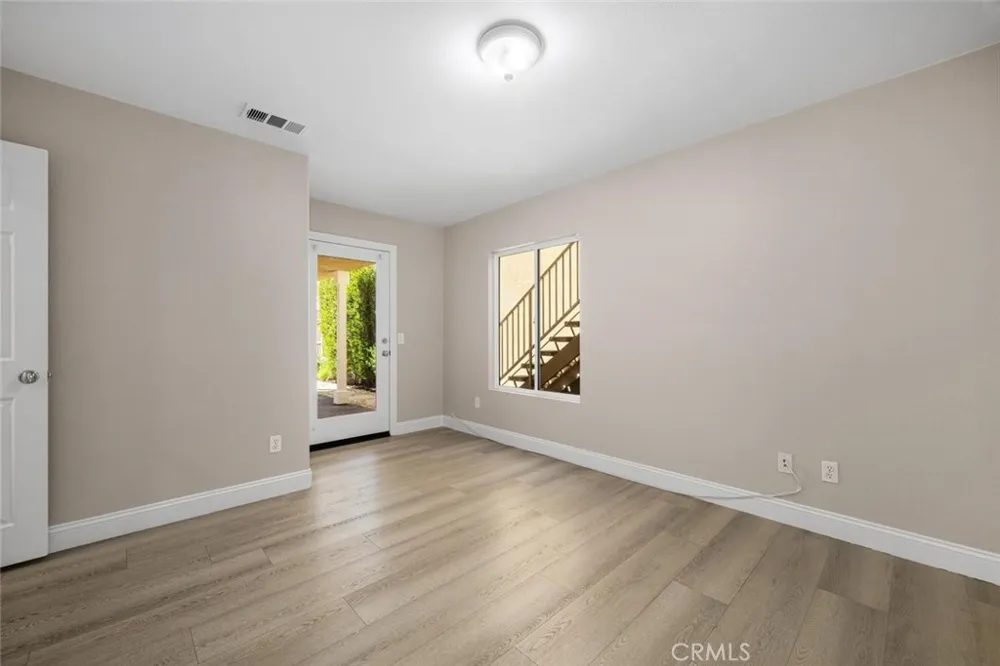 2212 Sea Ridge Signal Hill, CA 90755