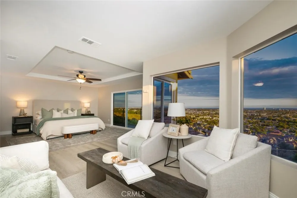 2212 Sea Ridge Signal Hill, CA 90755