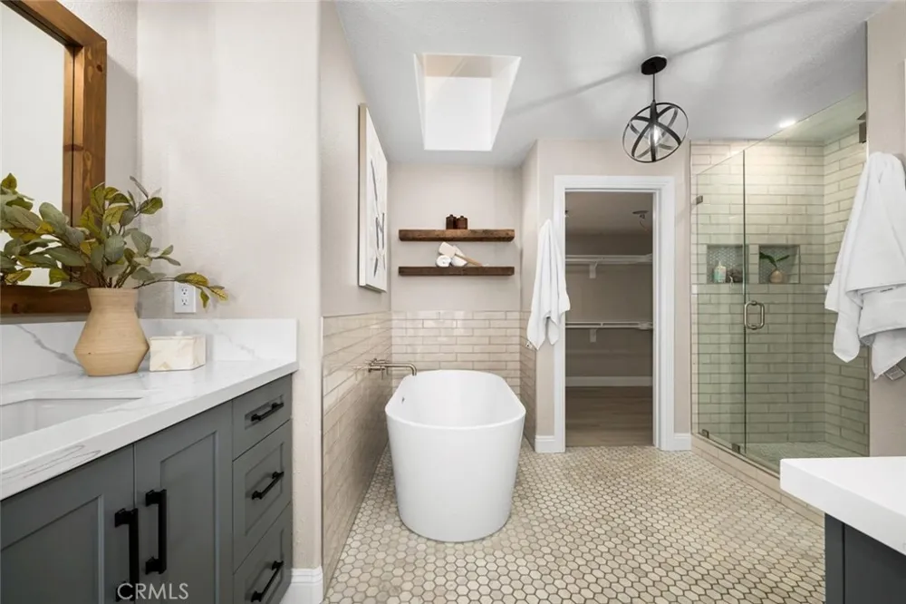 2212 Sea Ridge Signal Hill, CA 90755