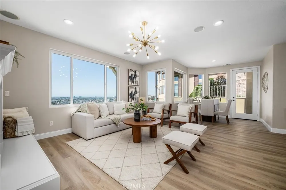 2212 Sea Ridge Signal Hill, CA 90755