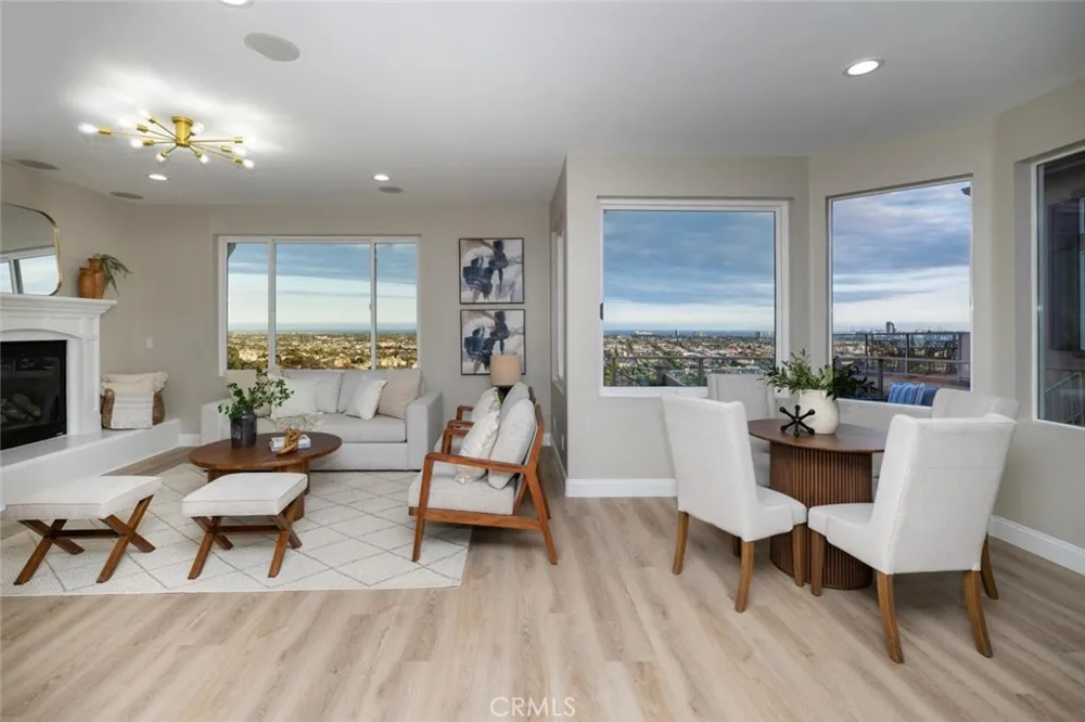 2212 Sea Ridge Signal Hill, CA 90755