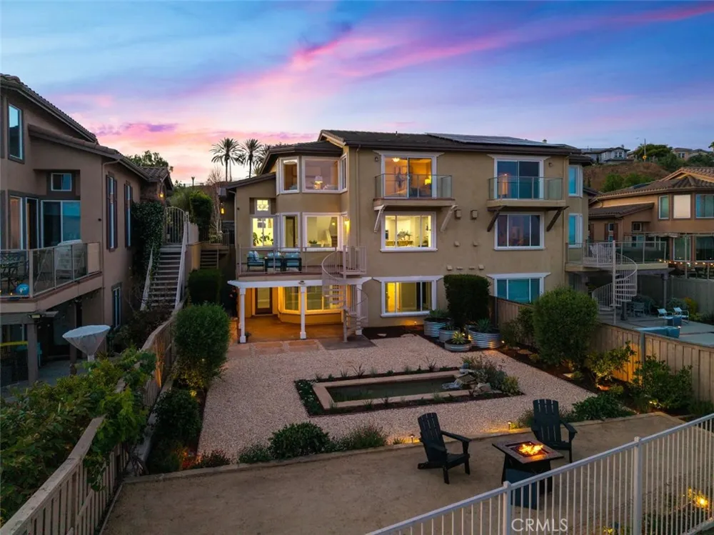 2212 Sea Ridge Signal Hill, CA 90755