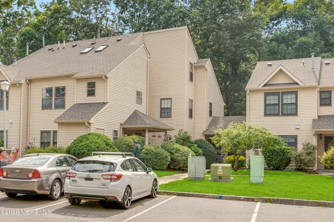14 Whispering Oaks Way #14