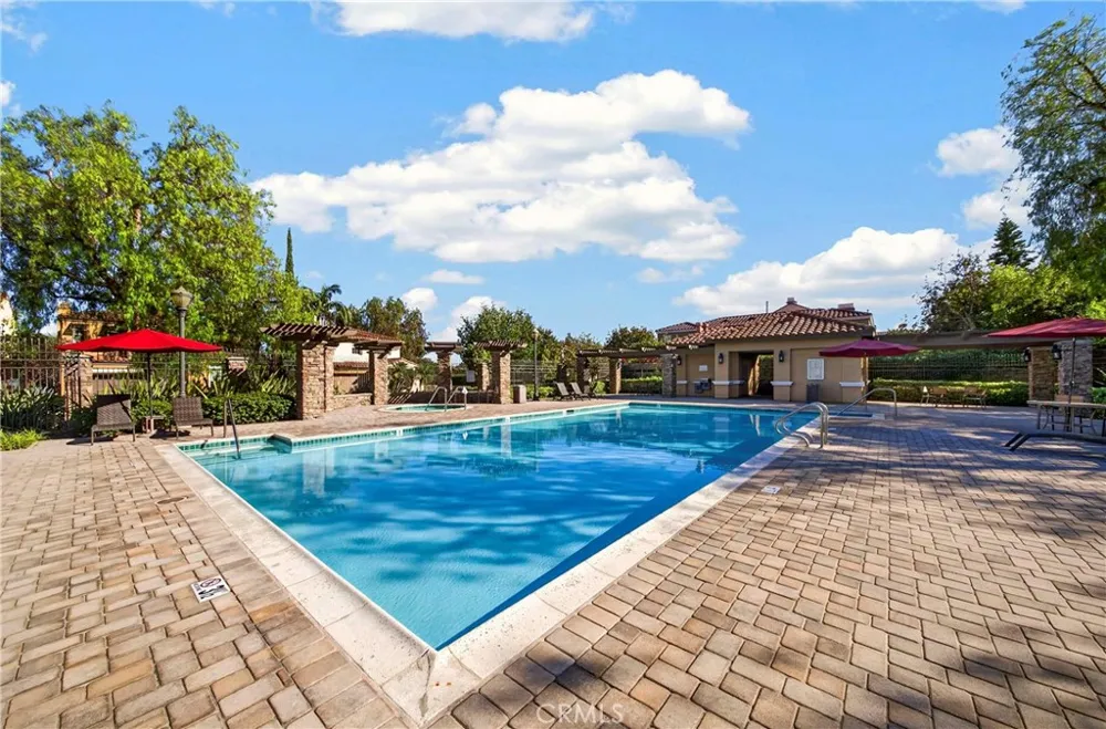 2585 Sunflower Fullerton, CA 92835