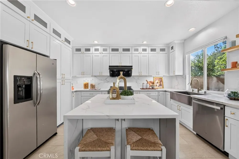 2585 Sunflower Fullerton, CA 92835
