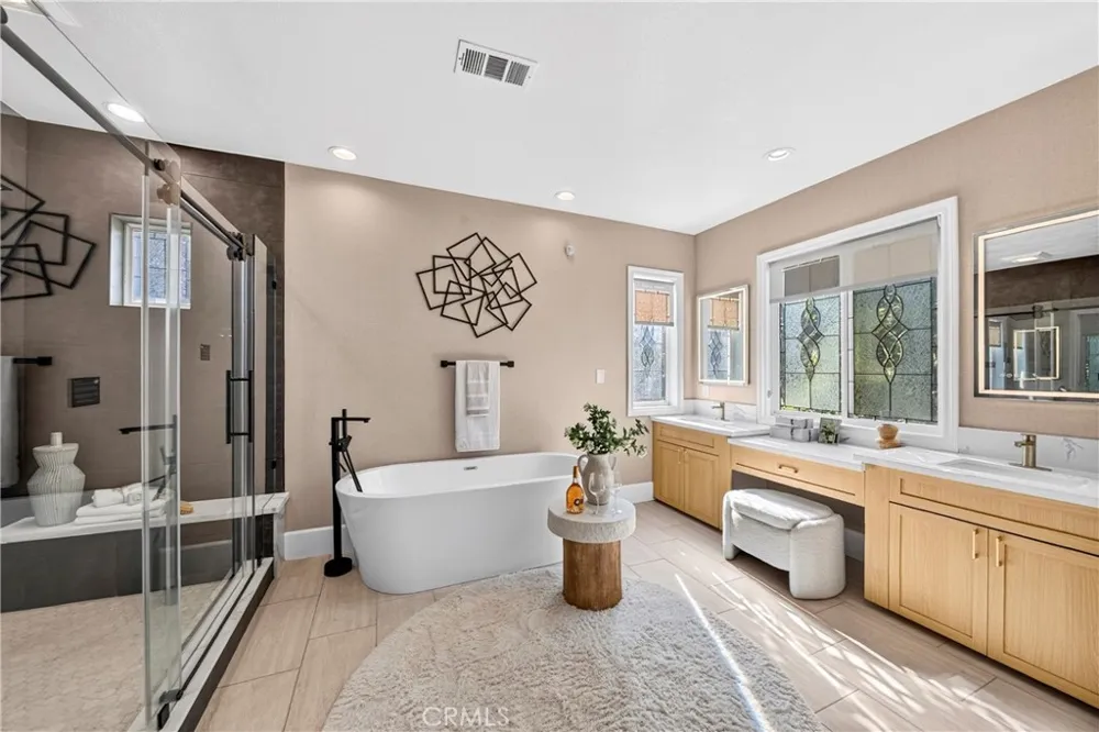 2585 Sunflower Fullerton, CA 92835