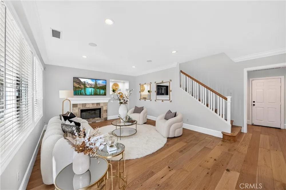 2585 Sunflower Fullerton, CA 92835