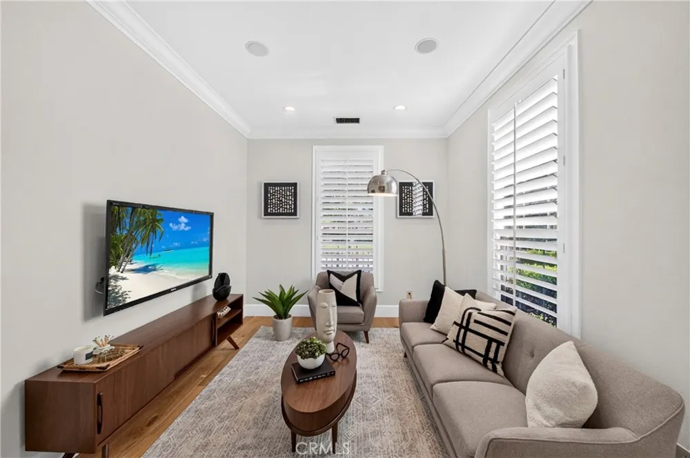 2585 Sunflower Fullerton, CA 92835