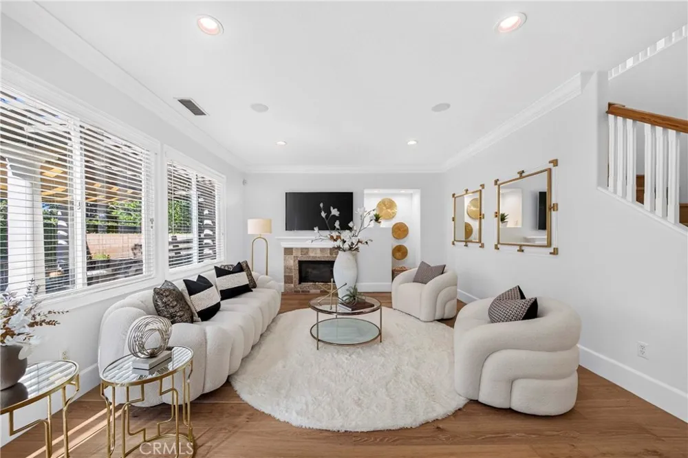 2585 Sunflower Fullerton, CA 92835