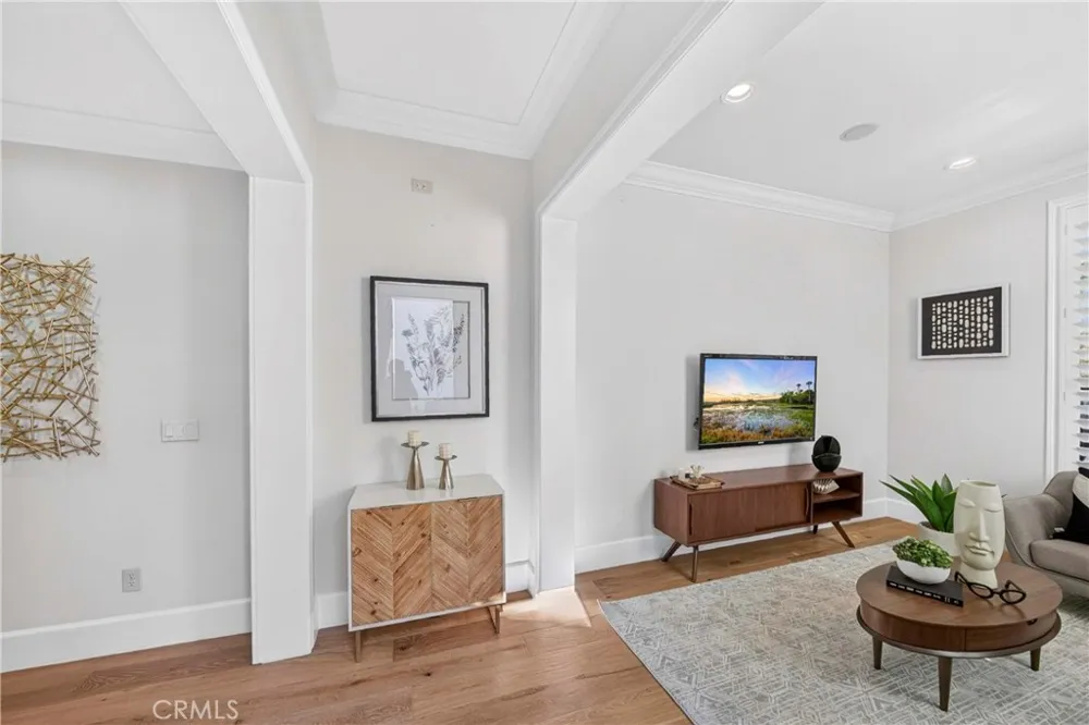 2585 Sunflower Fullerton, CA 92835
