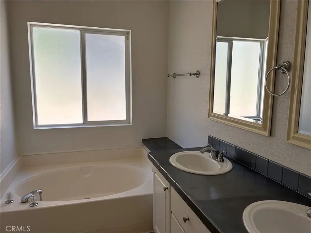 4901 Green River #309 Corona, CA 92878