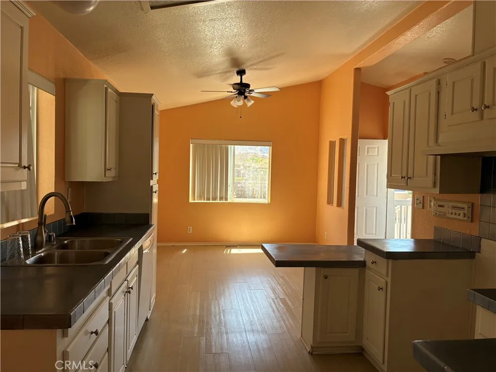 4901 Green River #309 Corona, CA 92878