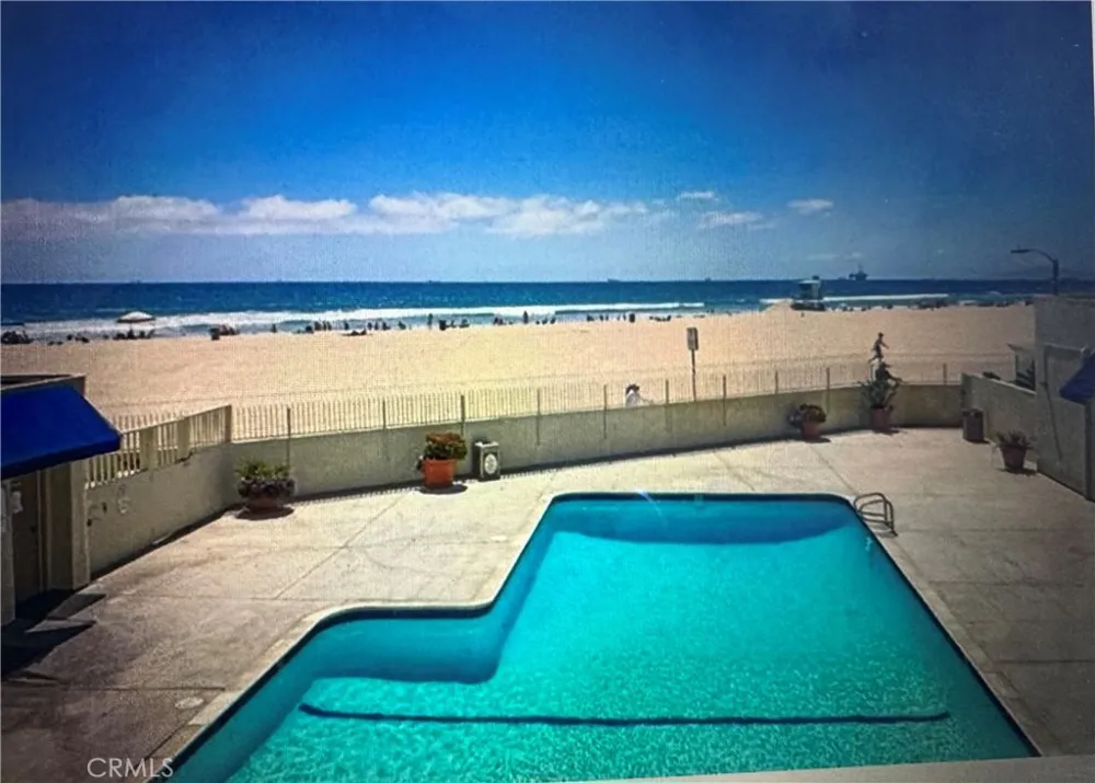 711 Pacific Coast #206 Huntington Beach, CA 92648
