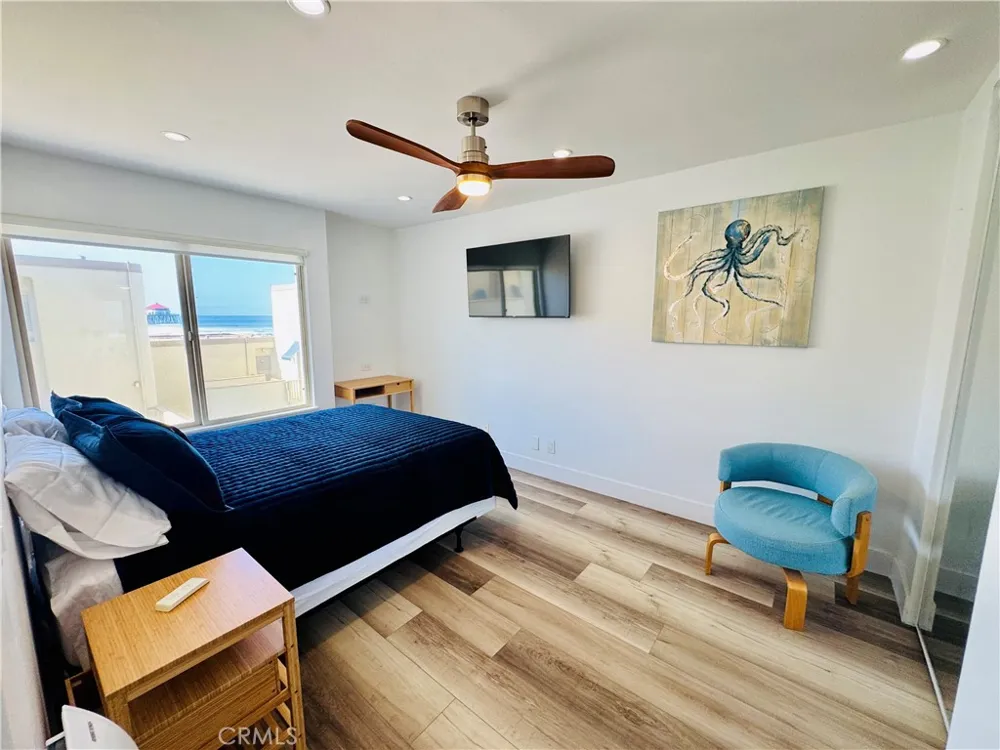 711 Pacific Coast #206 Huntington Beach, CA 92648