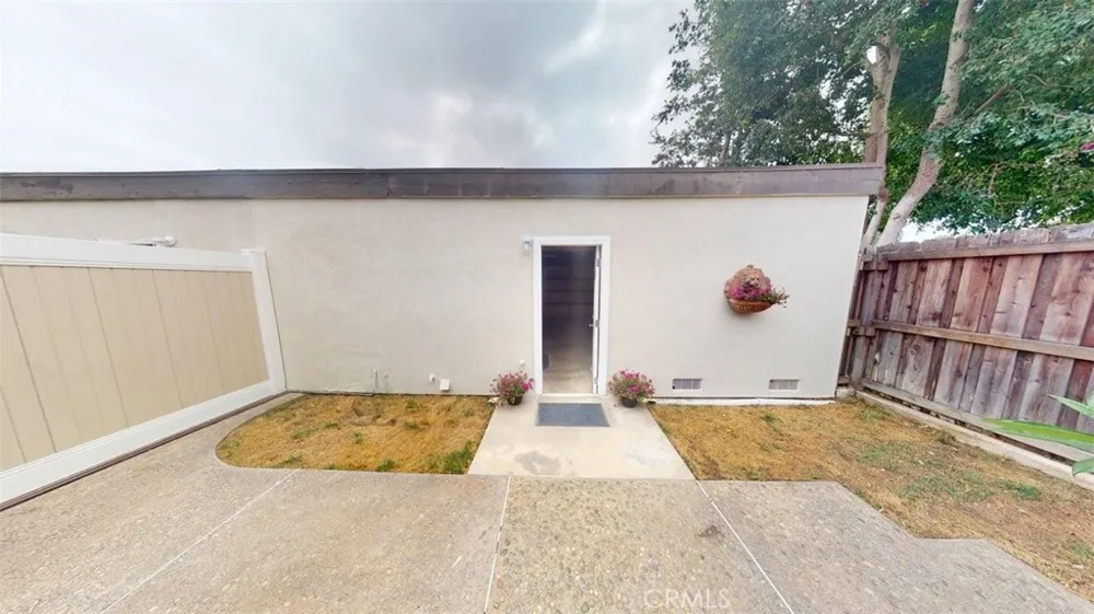 11043 Sherman Way Stanton, CA 90680