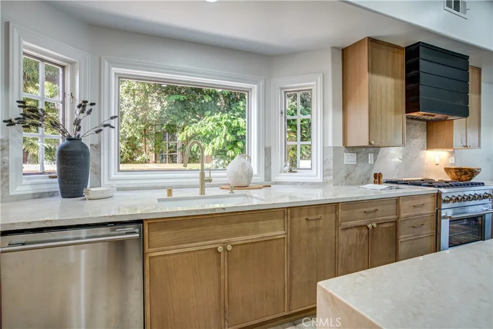 27612 Fargo Laguna Hills, CA 92653