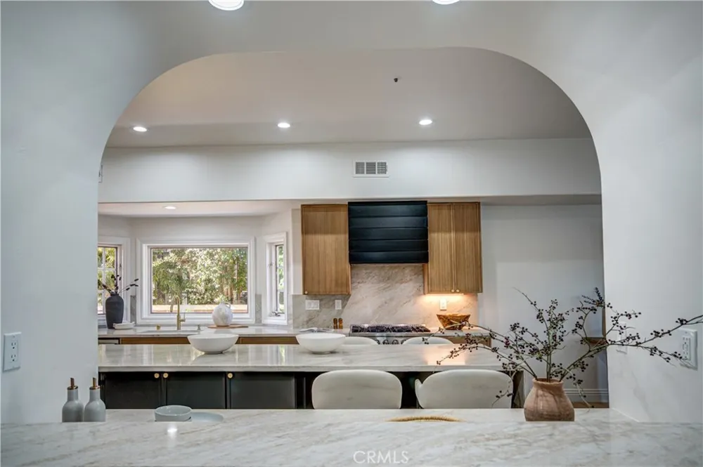 27612 Fargo Laguna Hills, CA 92653