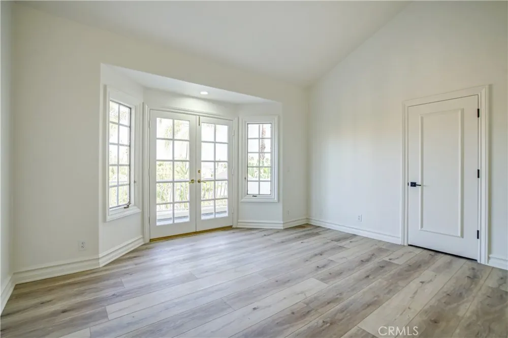 27612 Fargo Laguna Hills, CA 92653
