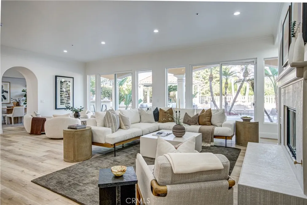 27612 Fargo Laguna Hills, CA 92653