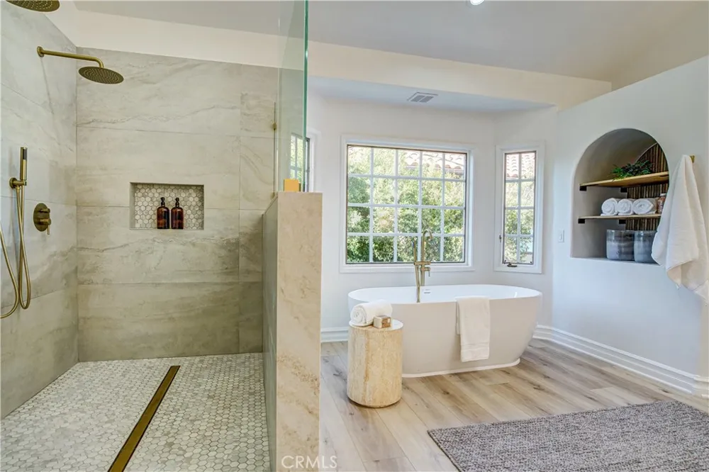 27612 Fargo Laguna Hills, CA 92653