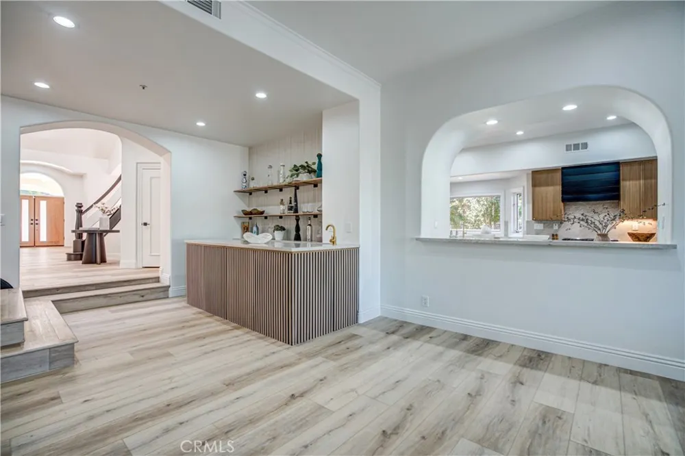 27612 Fargo Laguna Hills, CA 92653