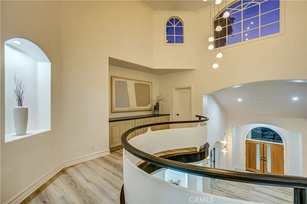 27612 Fargo Laguna Hills, CA 92653
