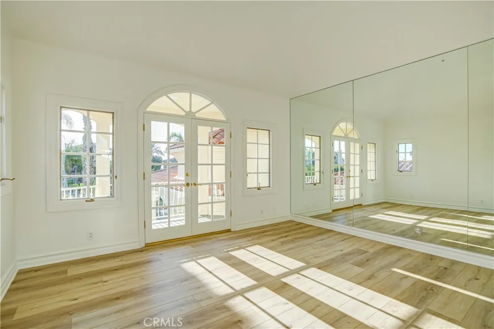 27612 Fargo Laguna Hills, CA 92653