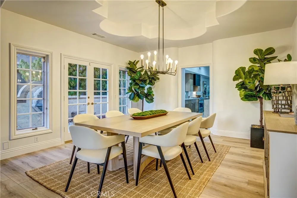 27612 Fargo Laguna Hills, CA 92653