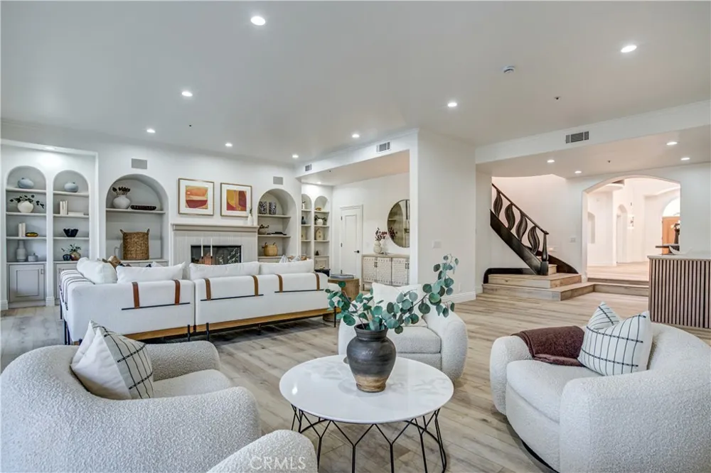 27612 Fargo Laguna Hills, CA 92653
