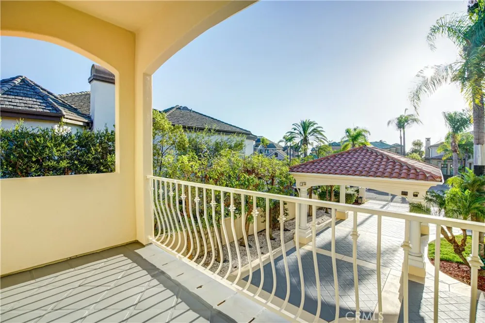 27612 Fargo Laguna Hills, CA 92653