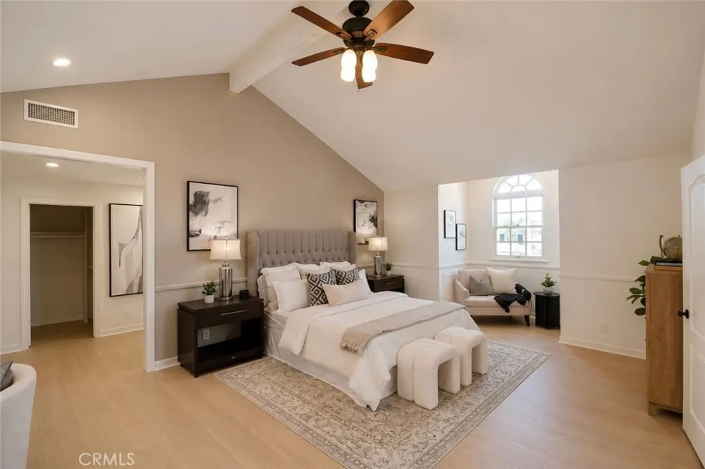4556 Guava Seal Beach, CA 90740