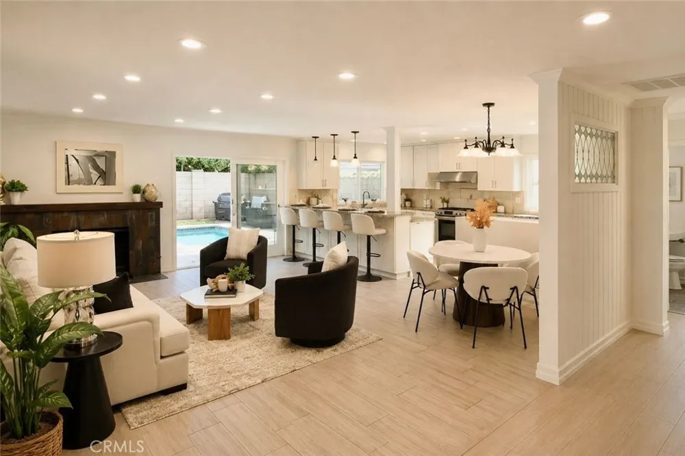 4556 Guava Seal Beach, CA 90740