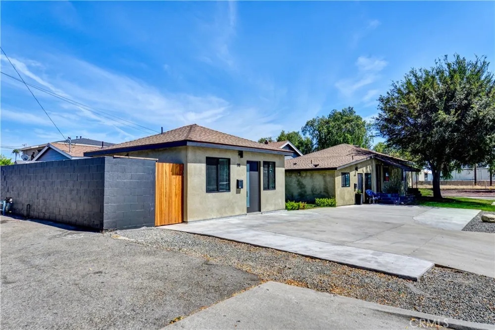 918 Enid Avenue Azusa, CA 91702