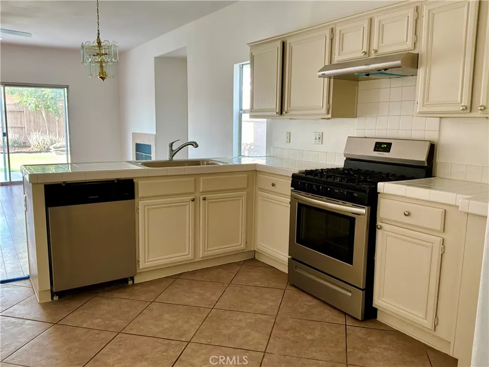 3928 Rushmore Court Hemet, CA 92545