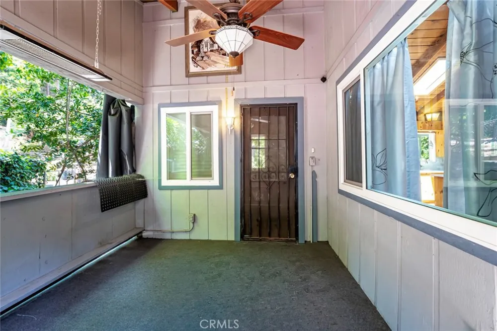 771 Woodland Crestline, CA 92325