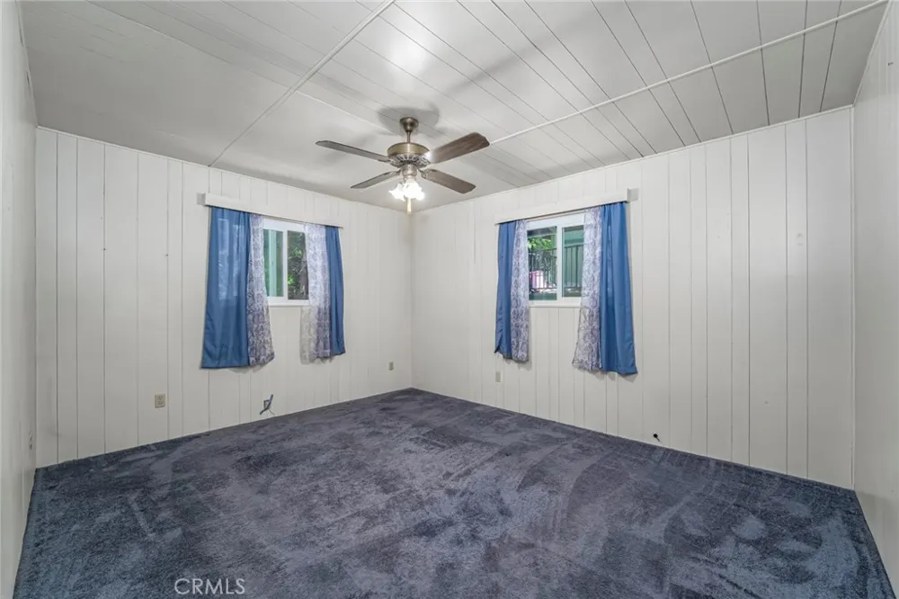 771 Woodland Crestline, CA 92325