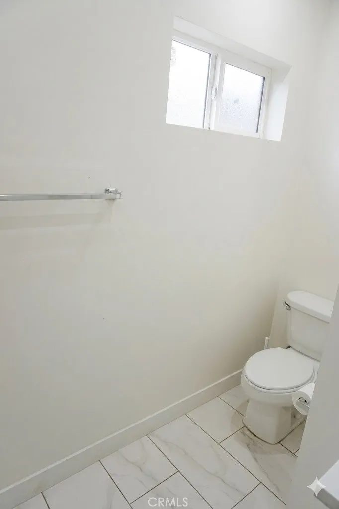 514 W 105th Los Angeles, CA 90044