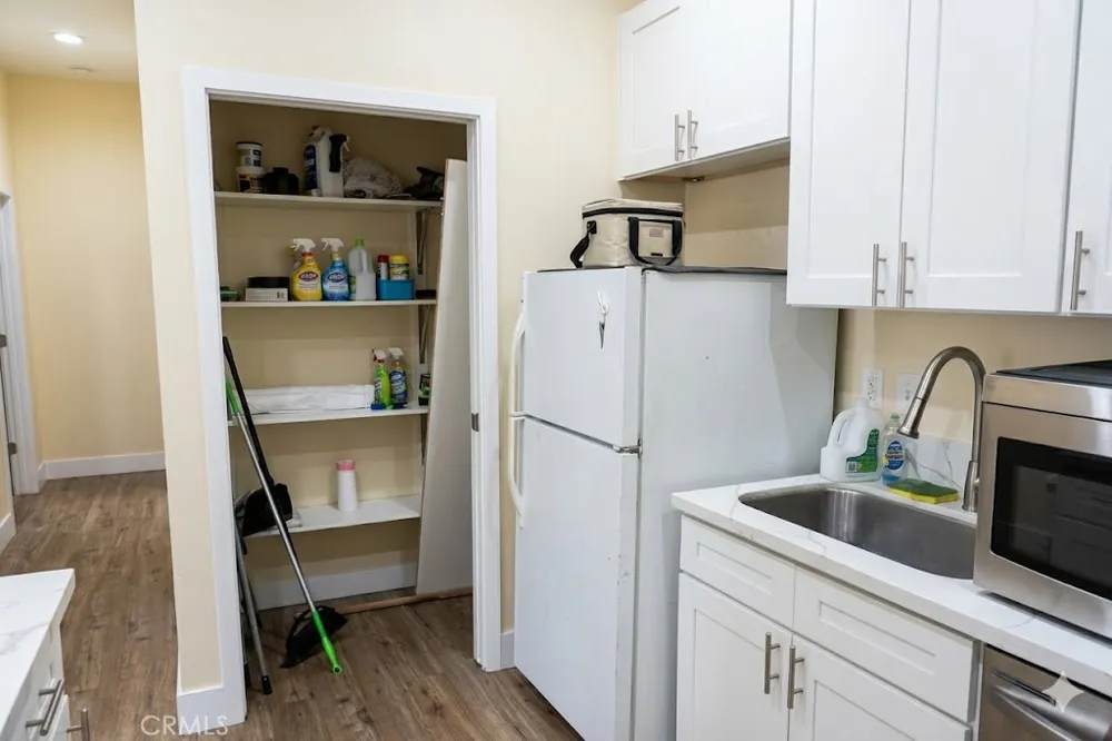 514 W 105th Los Angeles, CA 90044