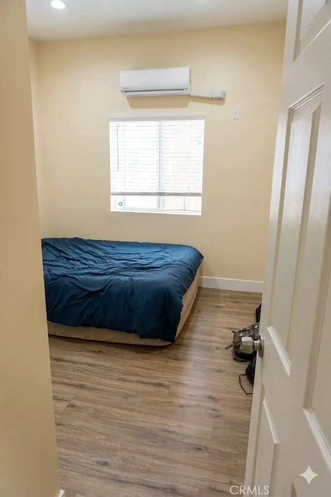 514 W 105th Los Angeles, CA 90044