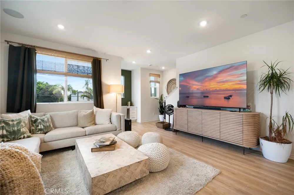 11448 Artesia Artesia, CA 90701