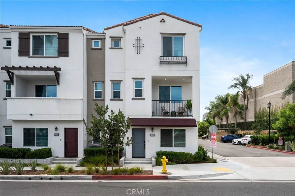 11448 Artesia Artesia, CA 90701