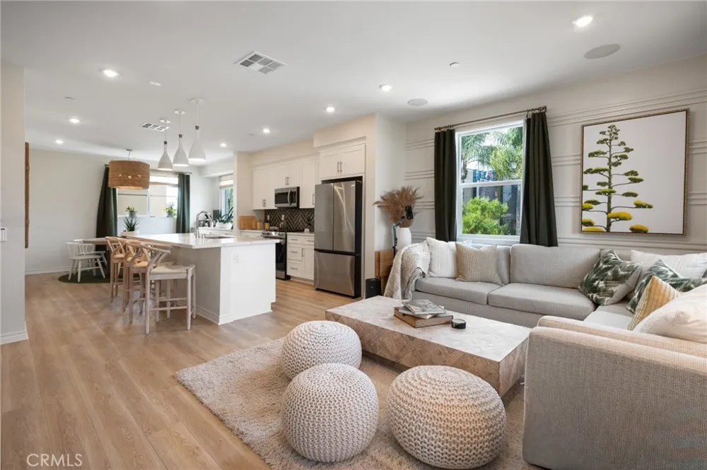 11448 Artesia Artesia, CA 90701