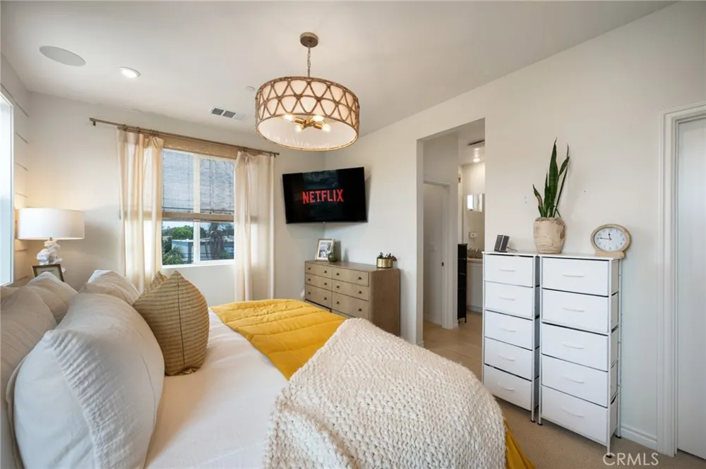 11448 Artesia Artesia, CA 90701