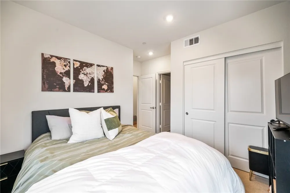 11448 Artesia Artesia, CA 90701